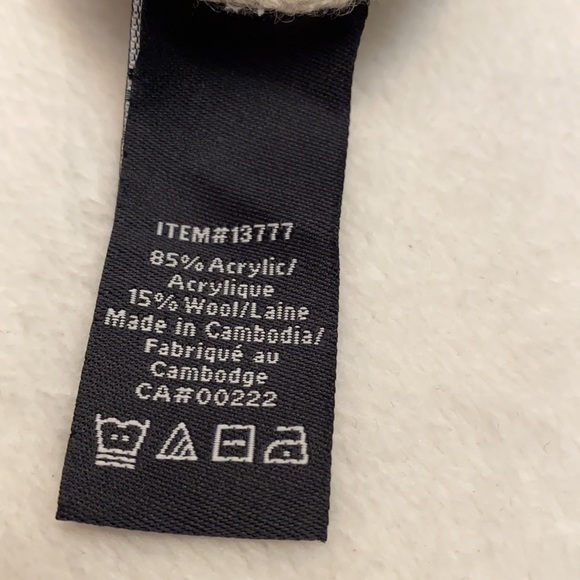 Logan Hill | Sweater - Picture 4 of 4